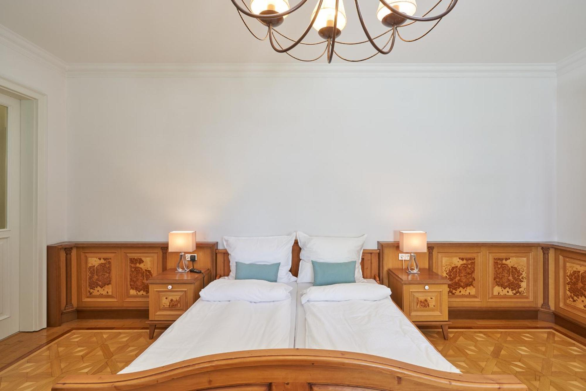 Exclusive Entry: Cozy Guestroom Apartment Baden