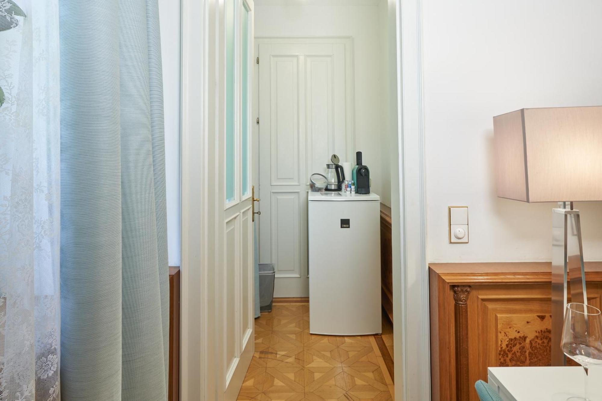 Apartment Exclusive Entry: Cozy Guestroom *